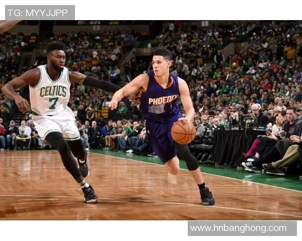 德文布克如何在NBA赛场上展现个人风采与团队合作精神
